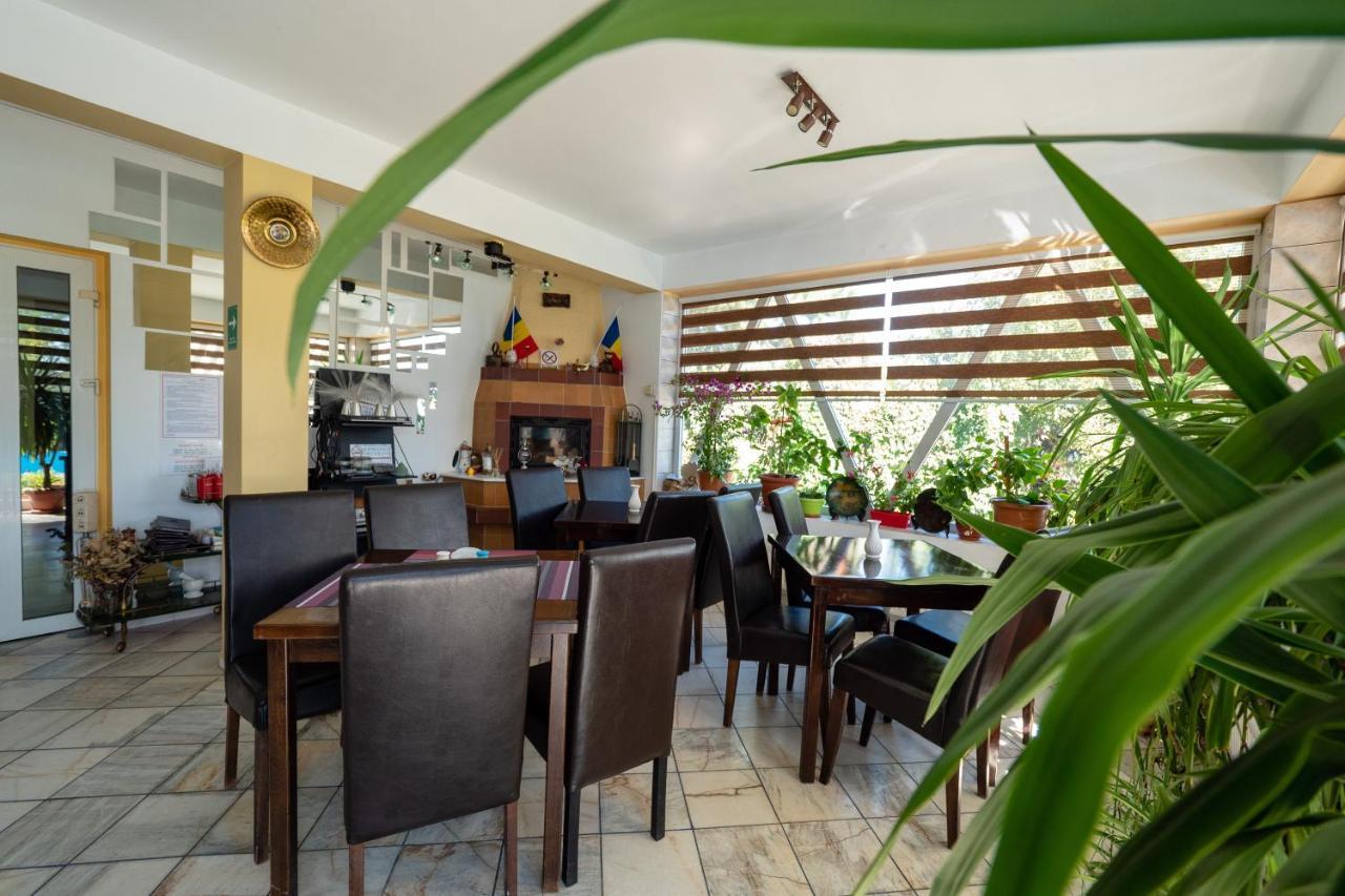 Pension Motanul Galanton Снагов Экстерьер фото